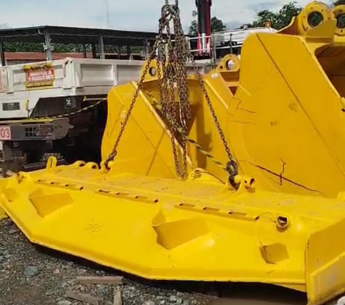 Repaire Heavy Equipment on site.jpeg